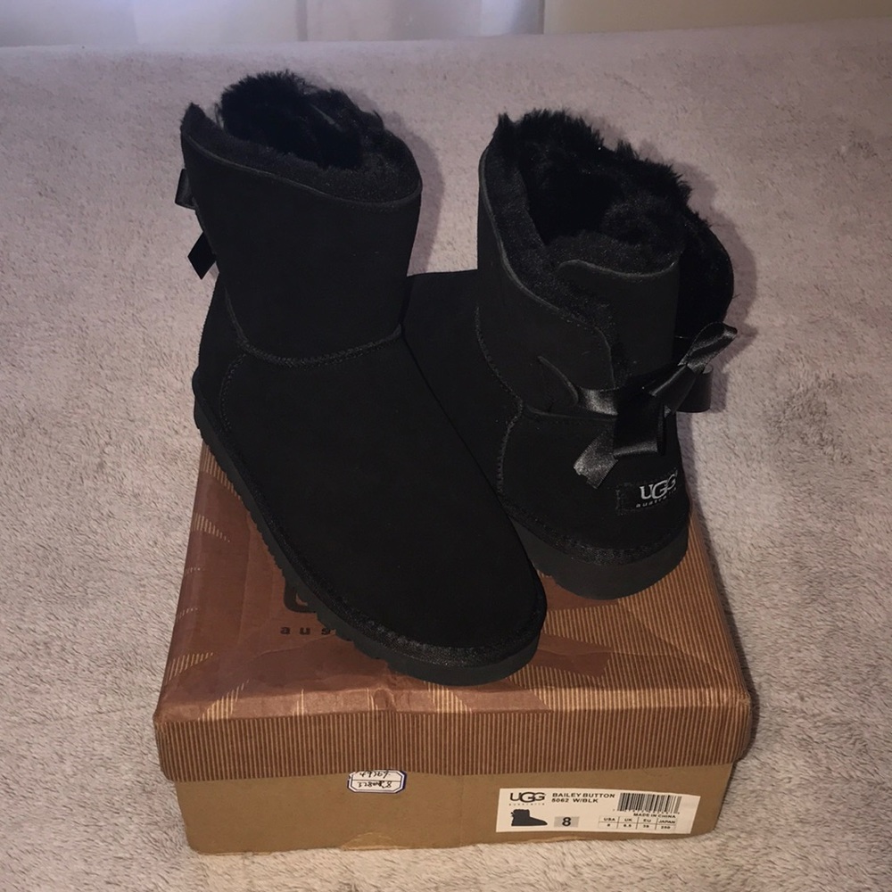 Mini Bailey Bow Uggs